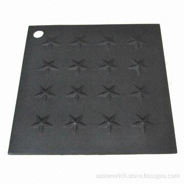 Silicone trivet, sized 17.8x17.8cm